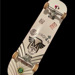 White Graphic Skateboard - Men (Sky brown) come with the helmet